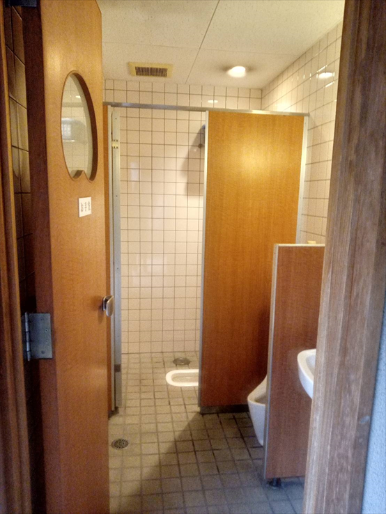 津市　トイレ改修工事 施工Before写真