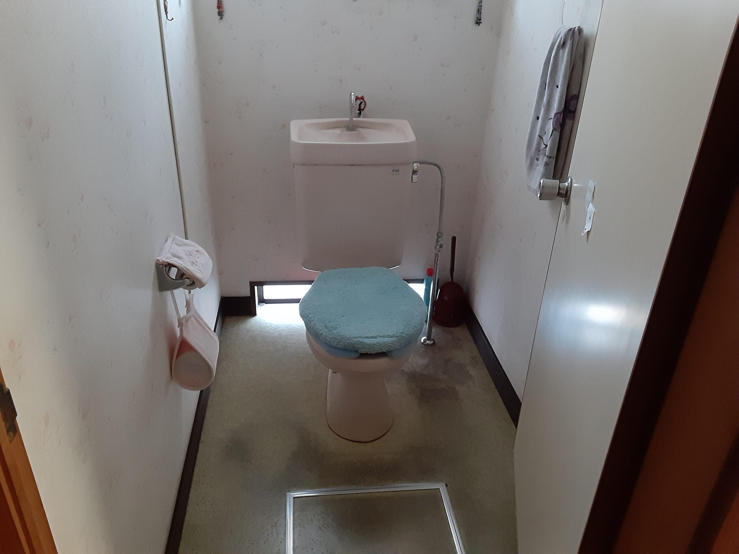 津市　トイレ改修工事 施工Before写真