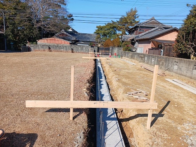 津市　境界ブロック設置工事 施工Before写真