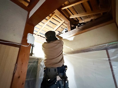 天井改修工事、進行中です(津市)