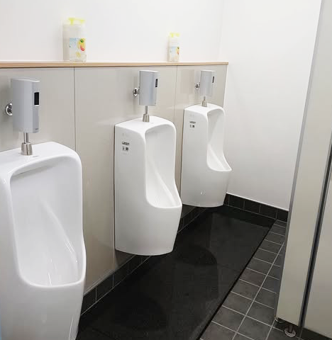 工場のトイレ改修