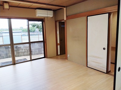 内装リフォーム｜畳からフローリングへ、和の雰囲気を活かした明るいお部屋に（津市）