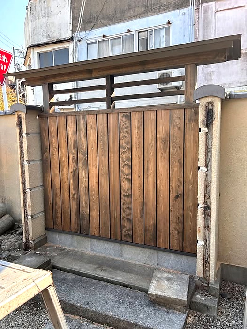 山の木から塀が立つまで。多くの手が重なってできる、それが建築